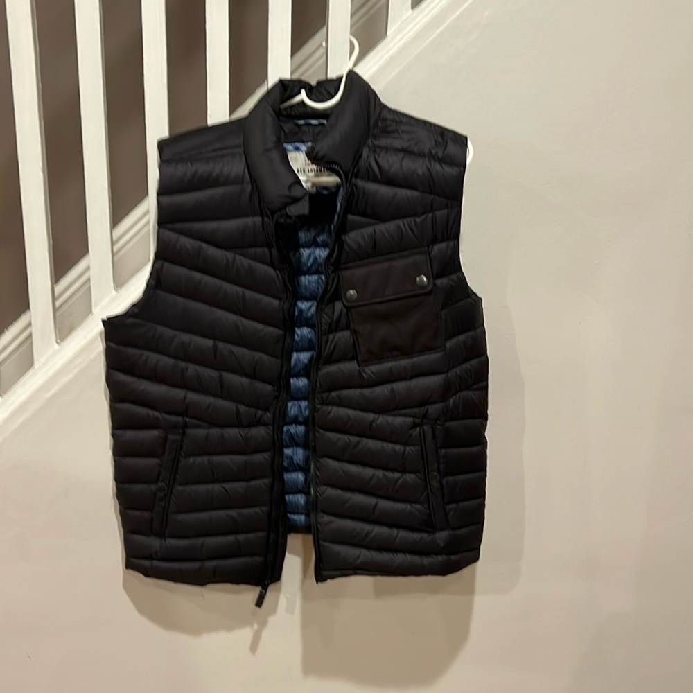 Ben Sherman black men’s puffer vest size Large like new